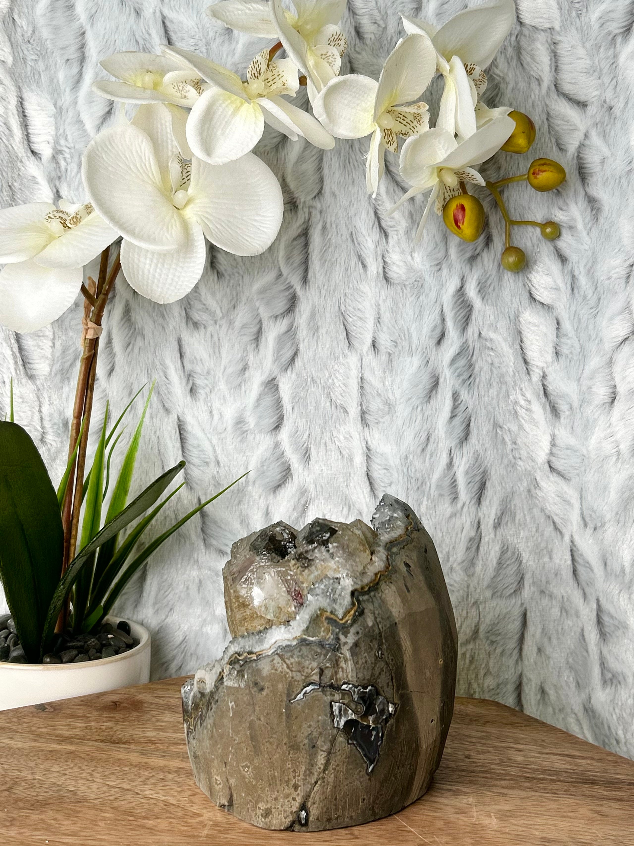 Large Uruguayan Cut base with Large Calcites