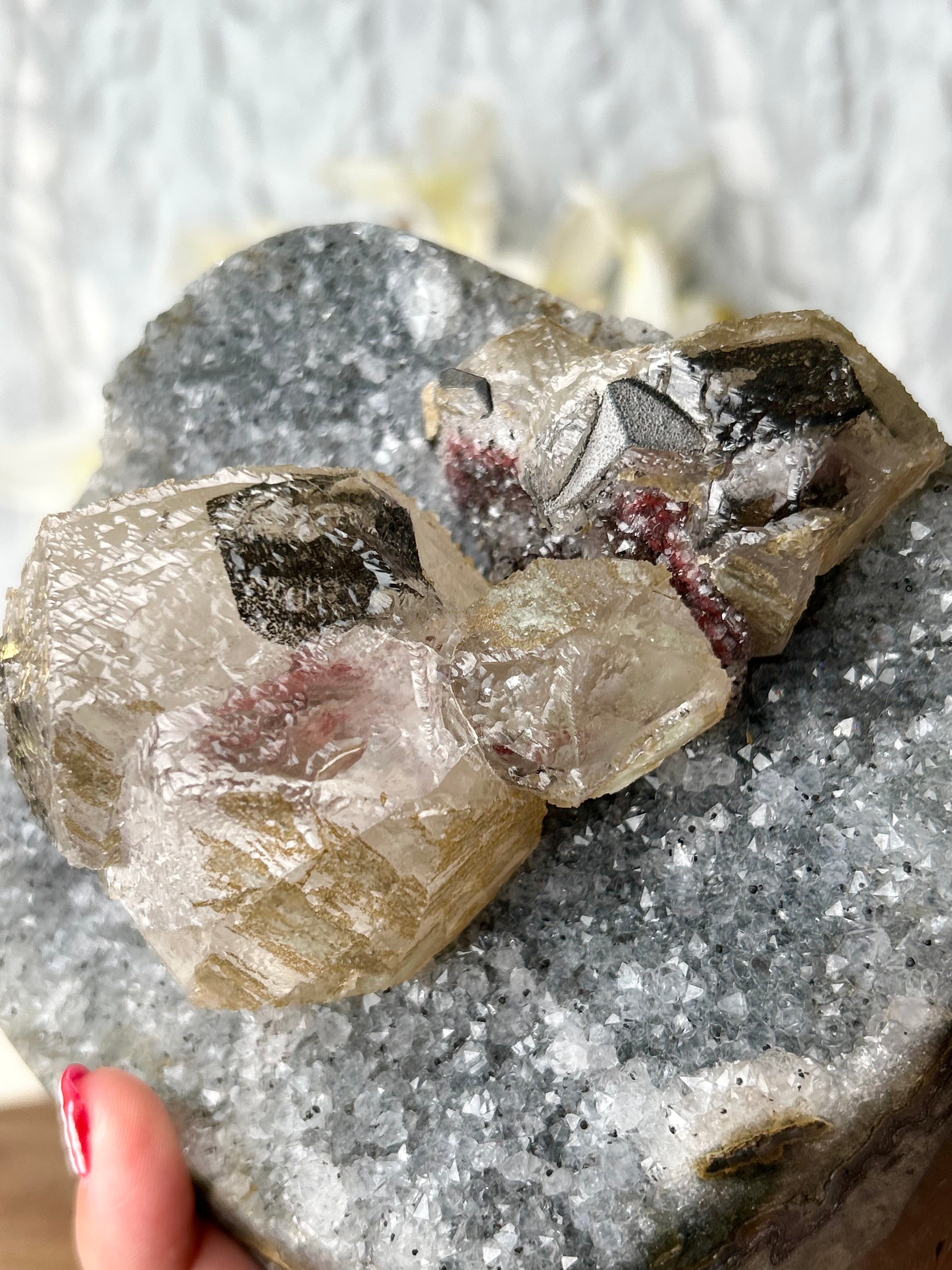 Large Uruguayan Cut base with Large Calcites