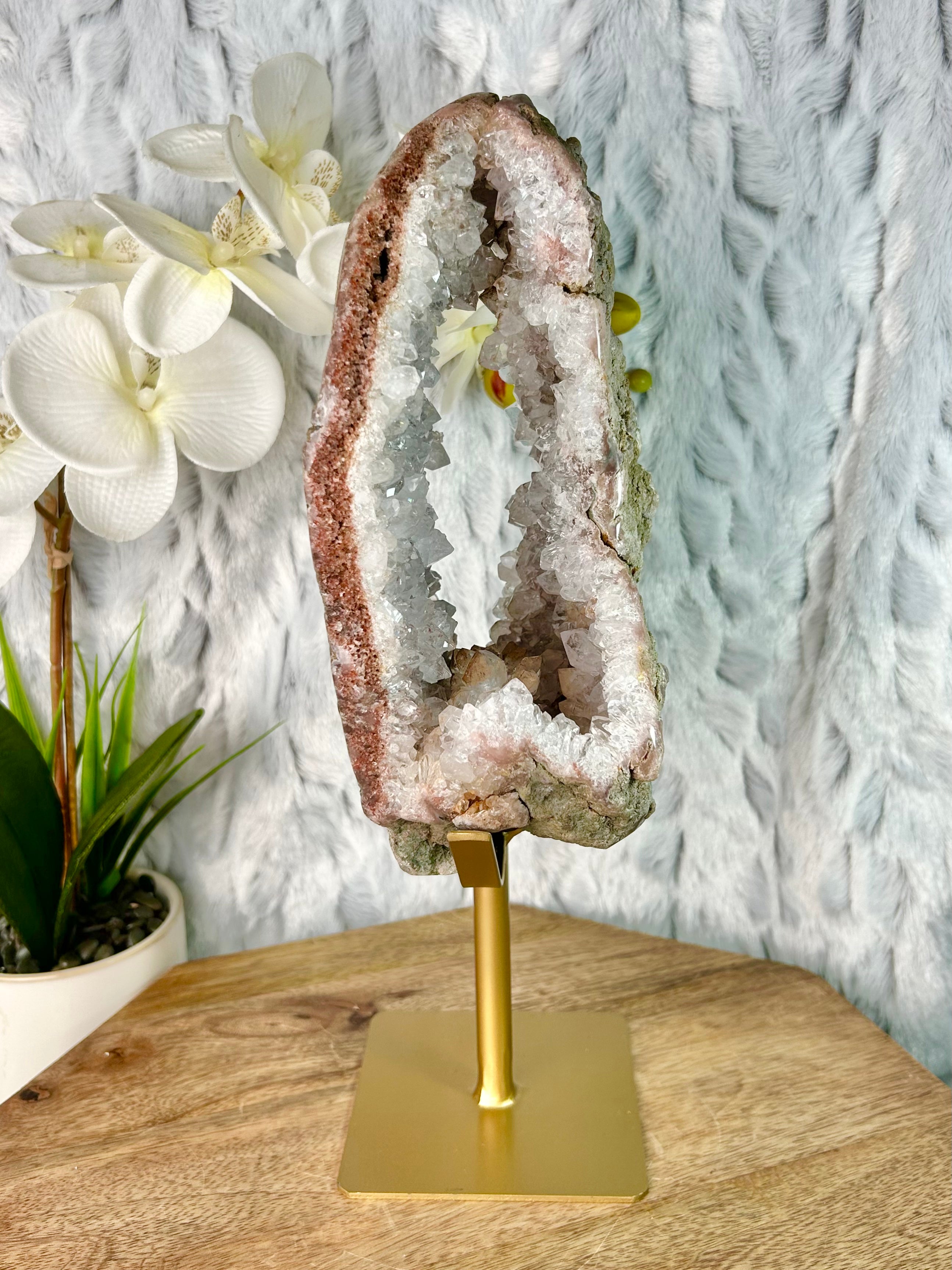 Unique Amethyst Geode Portal