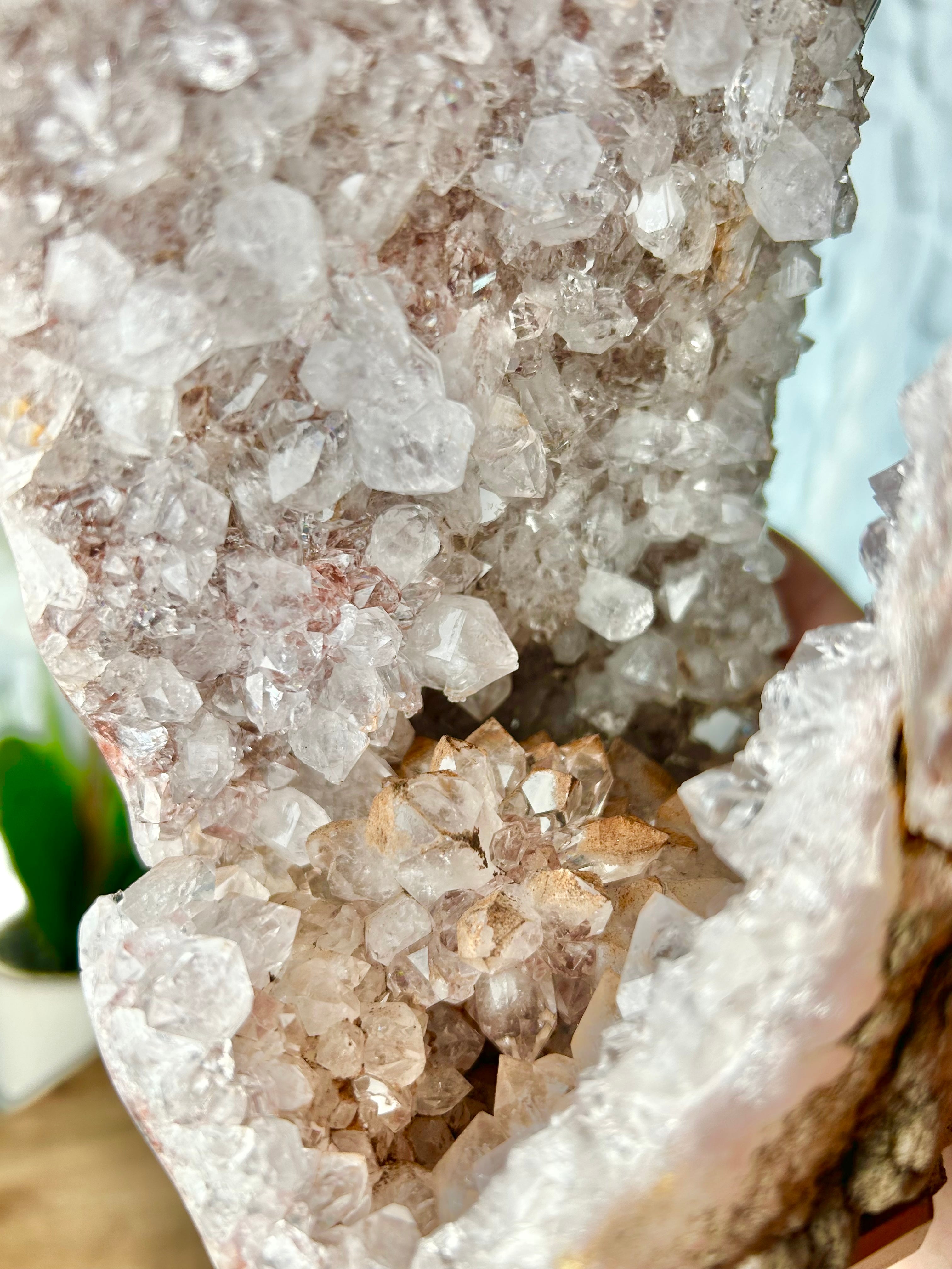 Unique Amethyst Geode Portal