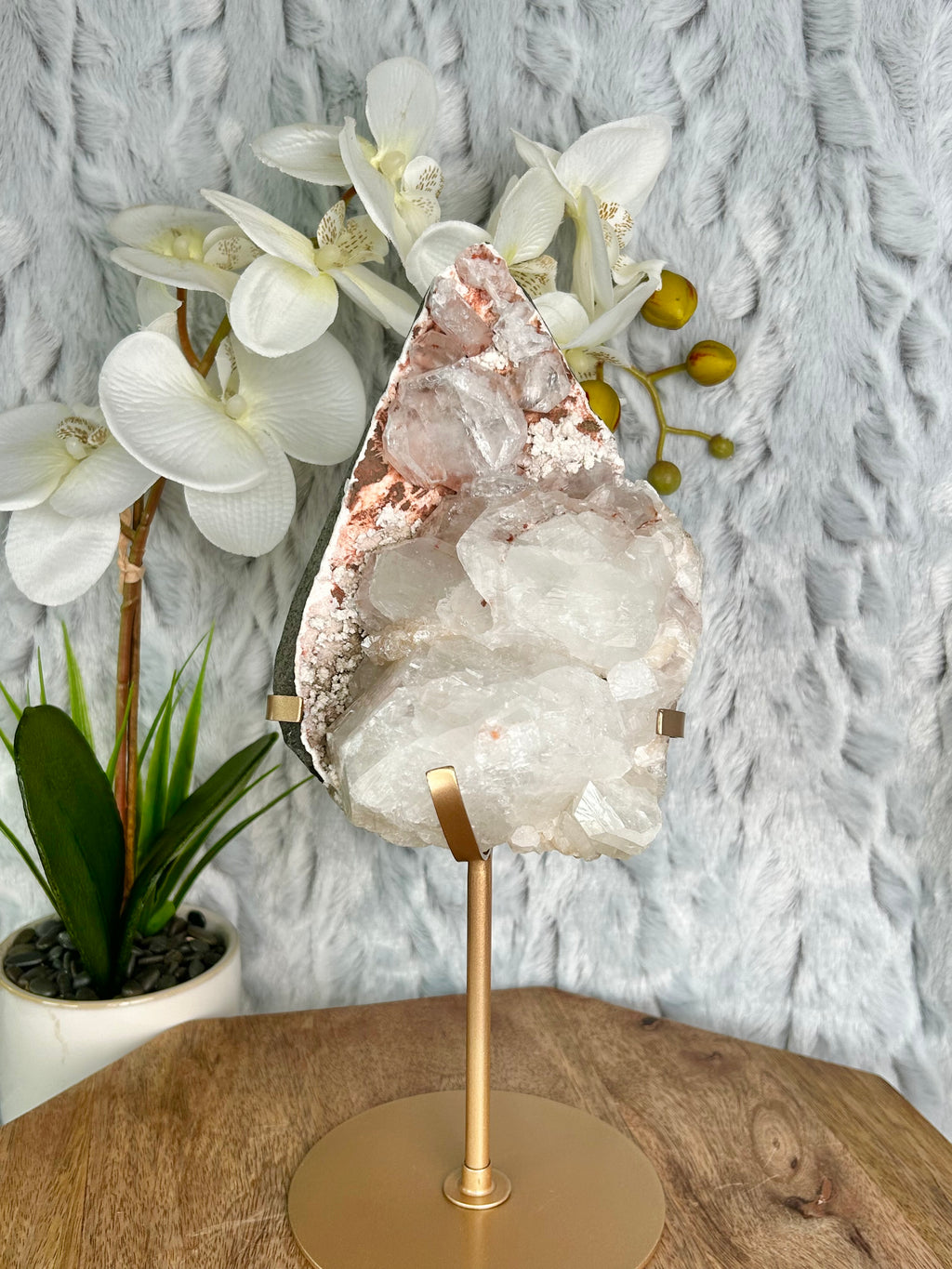Apophyllite and Heulandite