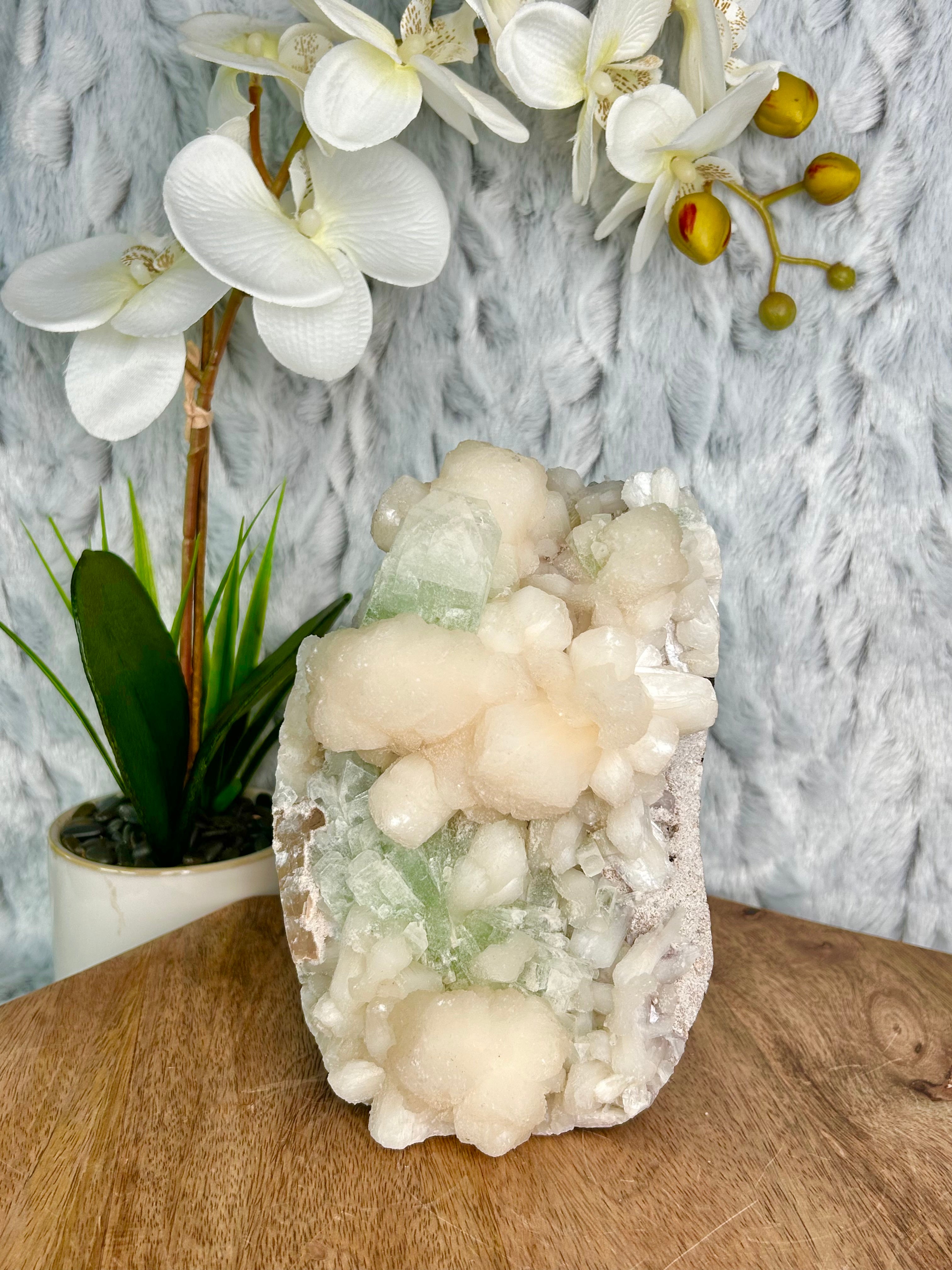 Apophyllite and Stilbite