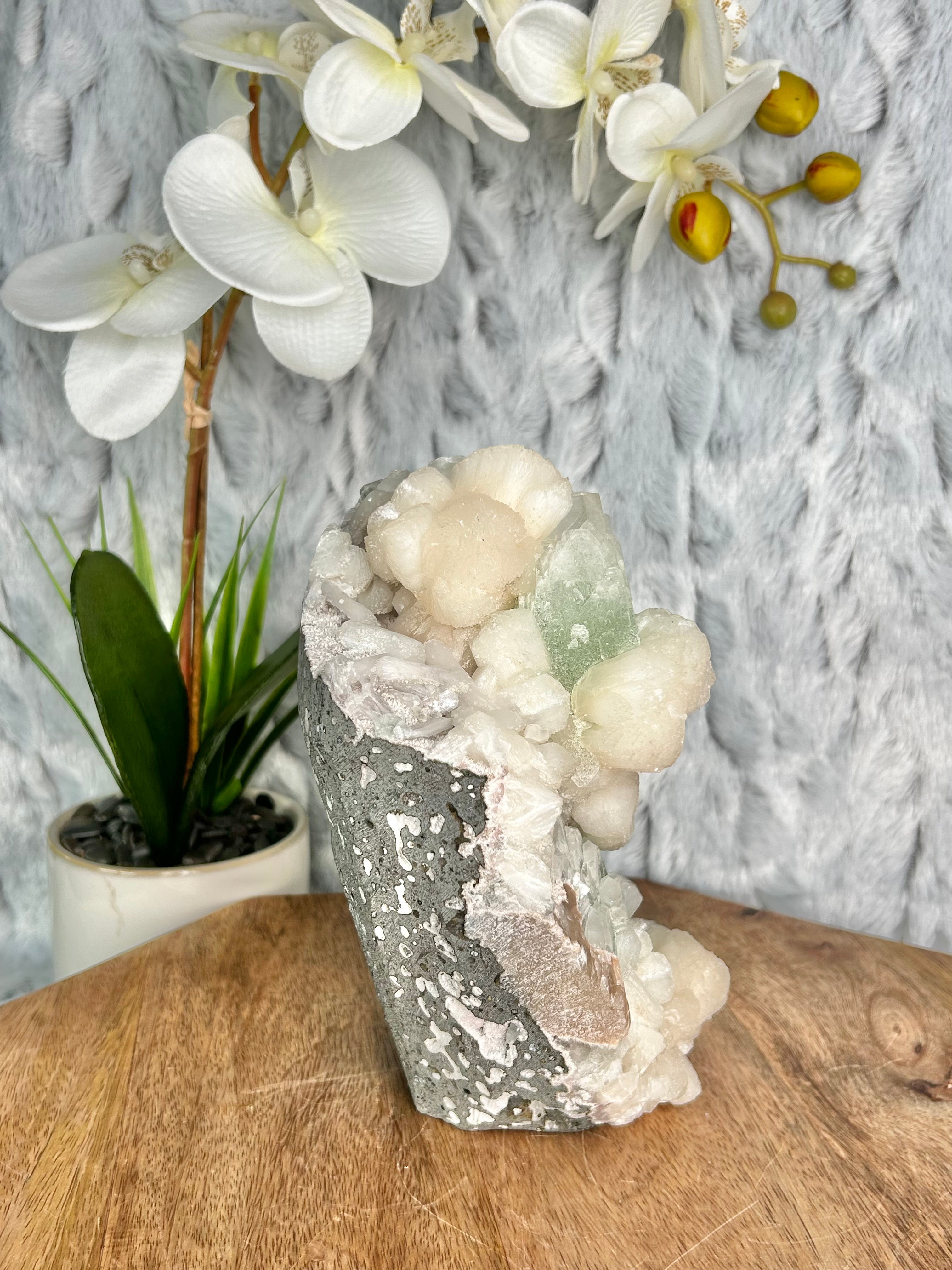 Apophyllite and Stilbite