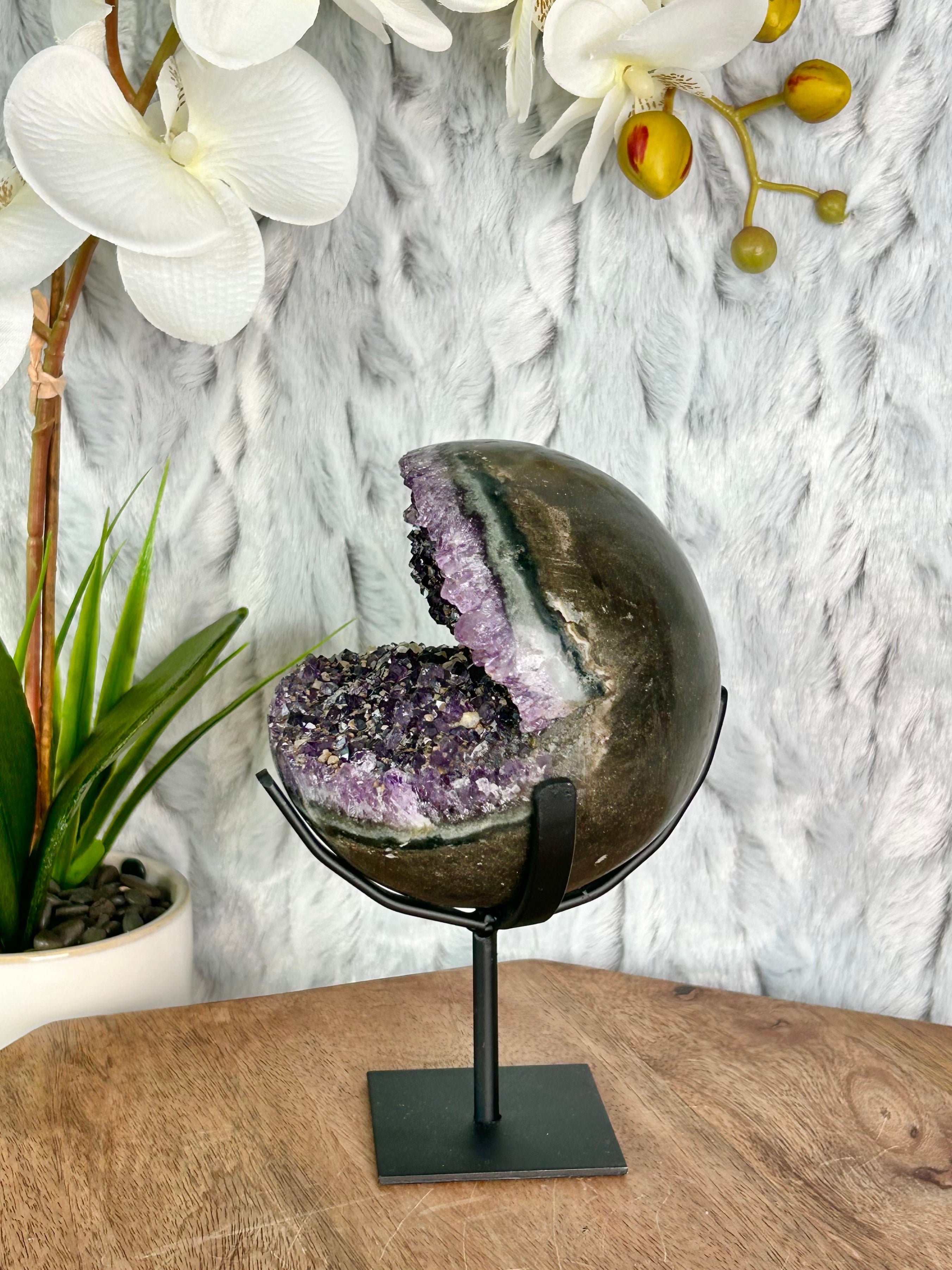 Large Uruguayan Sphere with speckled Calcite