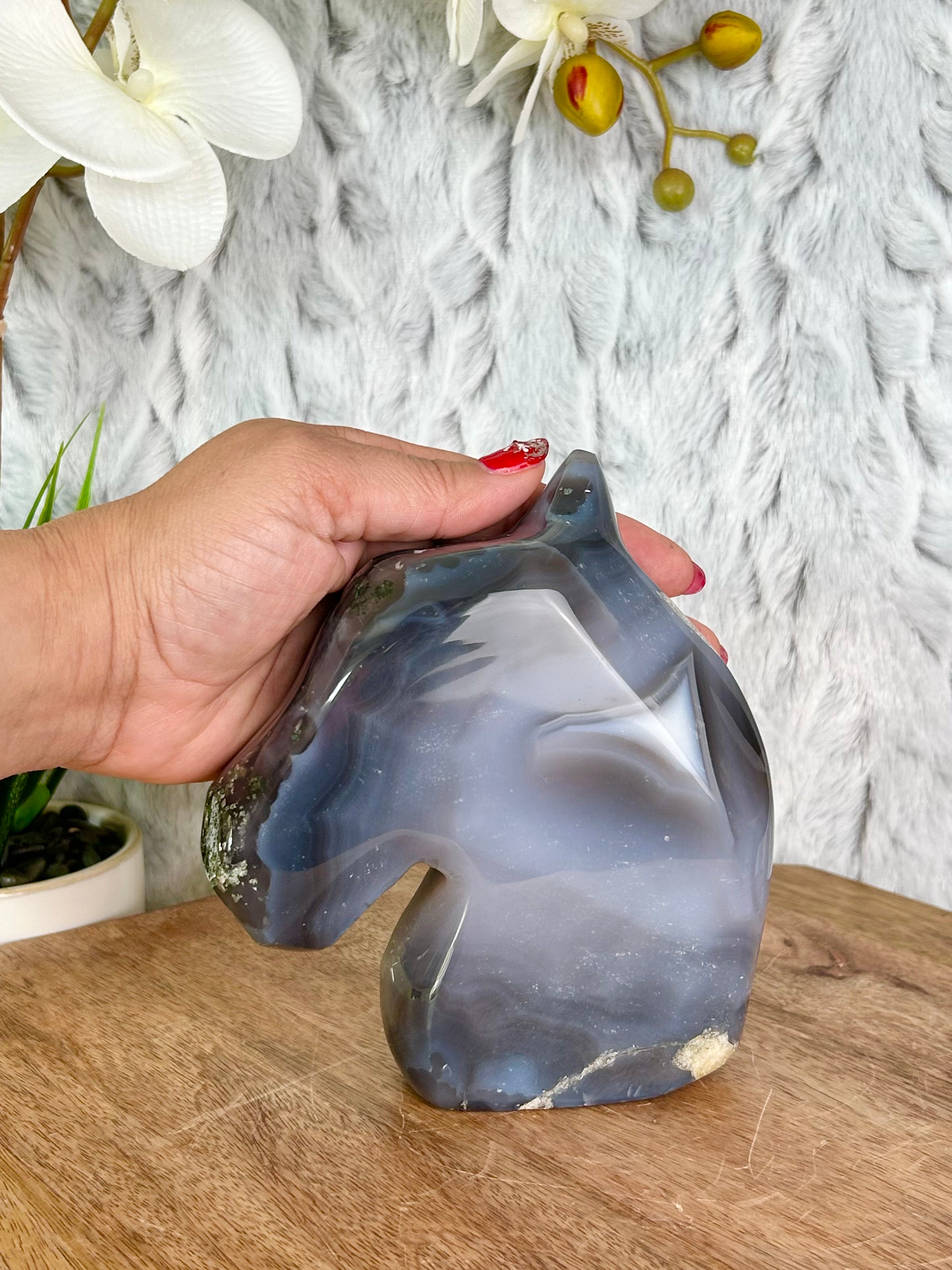 Agate Banded Horse Carving