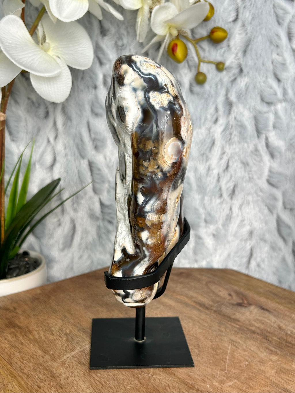 Unique Brown and White Orca Agate