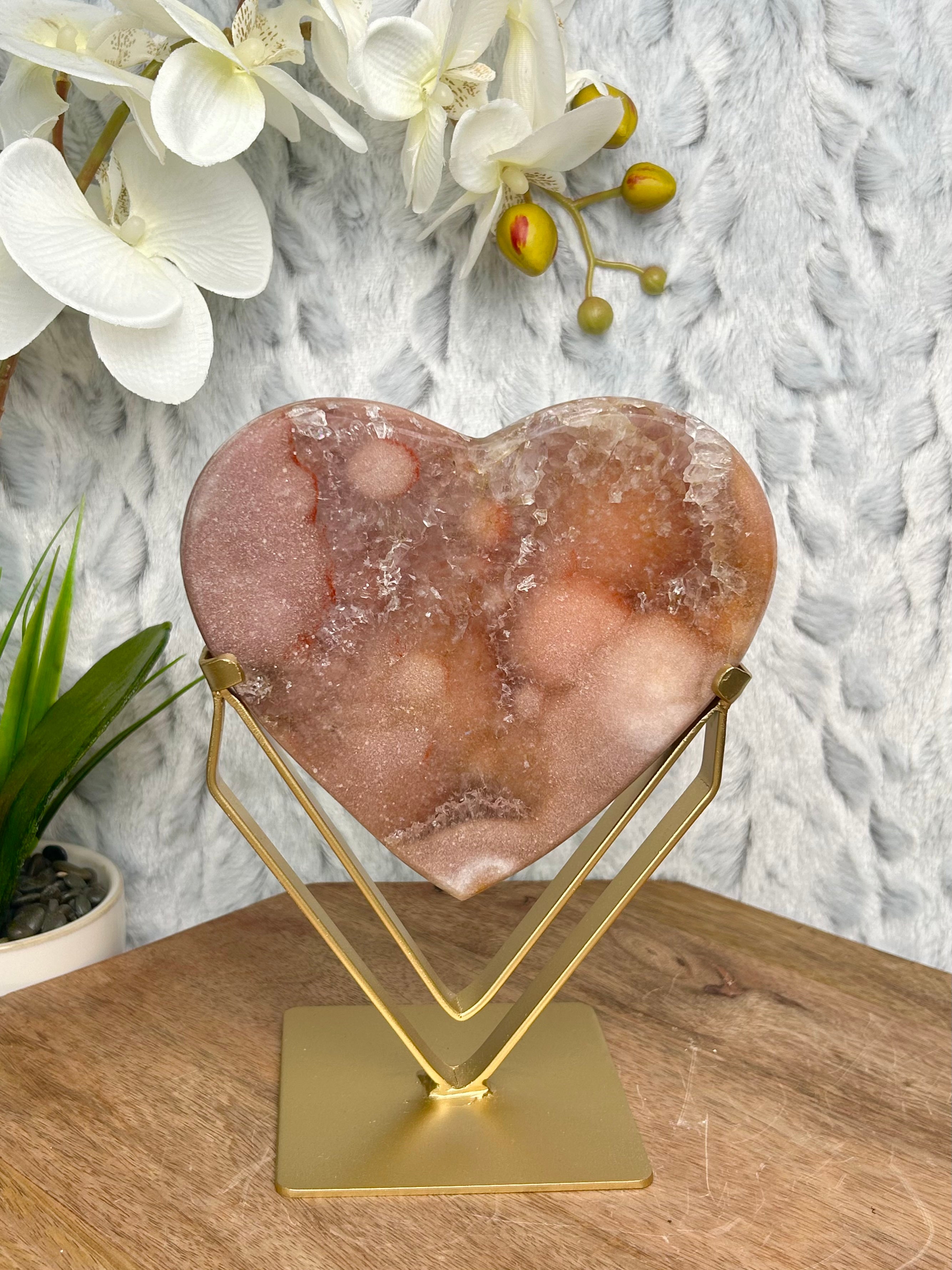 HQ Pink Amethyst Heart on Stand