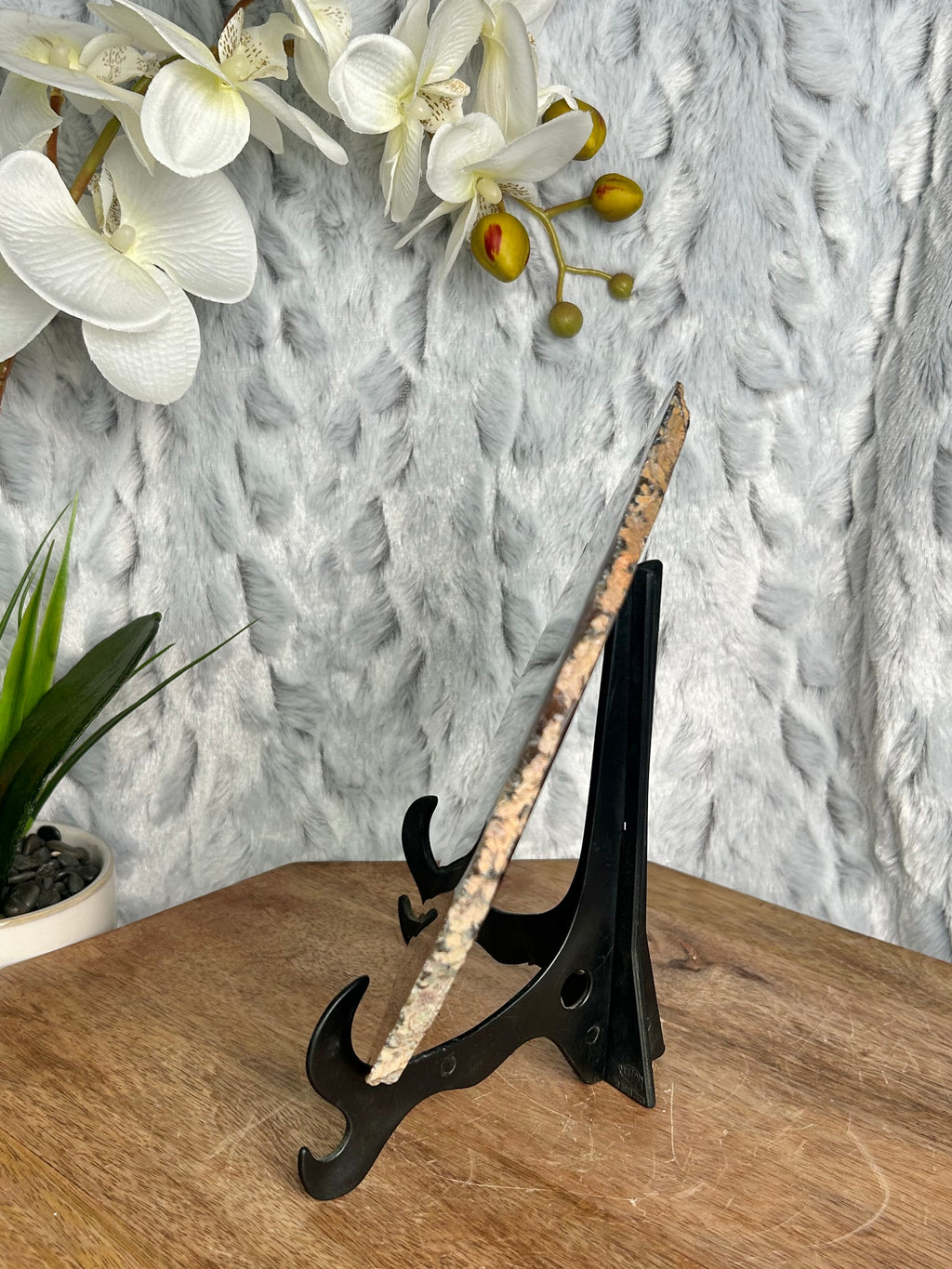 HQ Agate Slice on stand