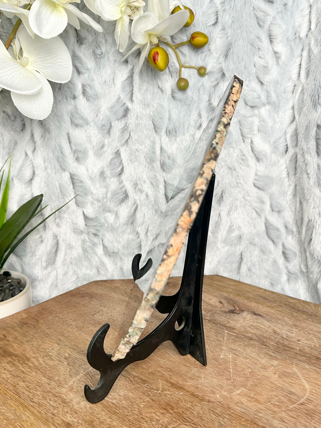 HQ Agate Slice on stand