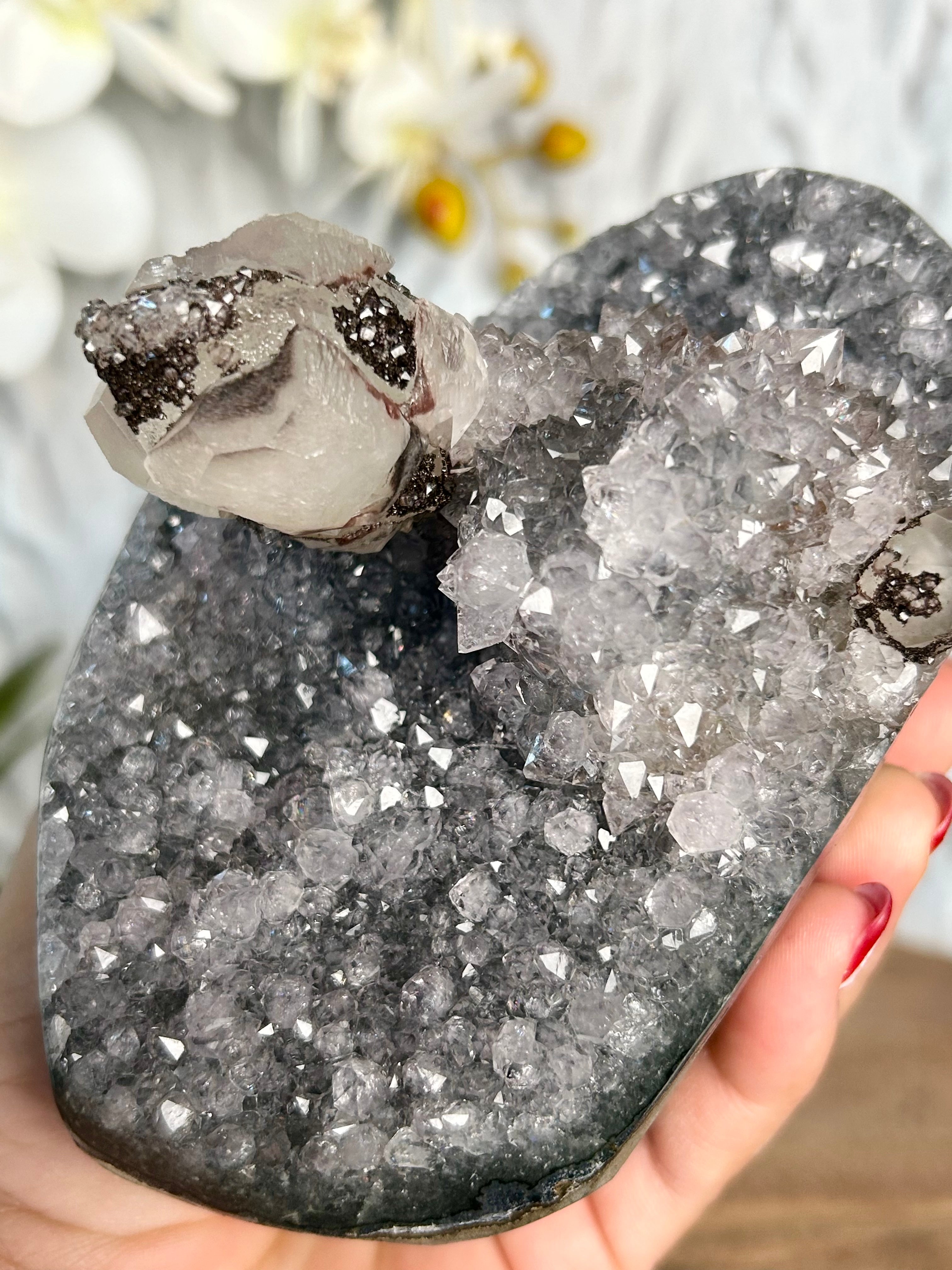 Uruguayan Amethyst Cut Base