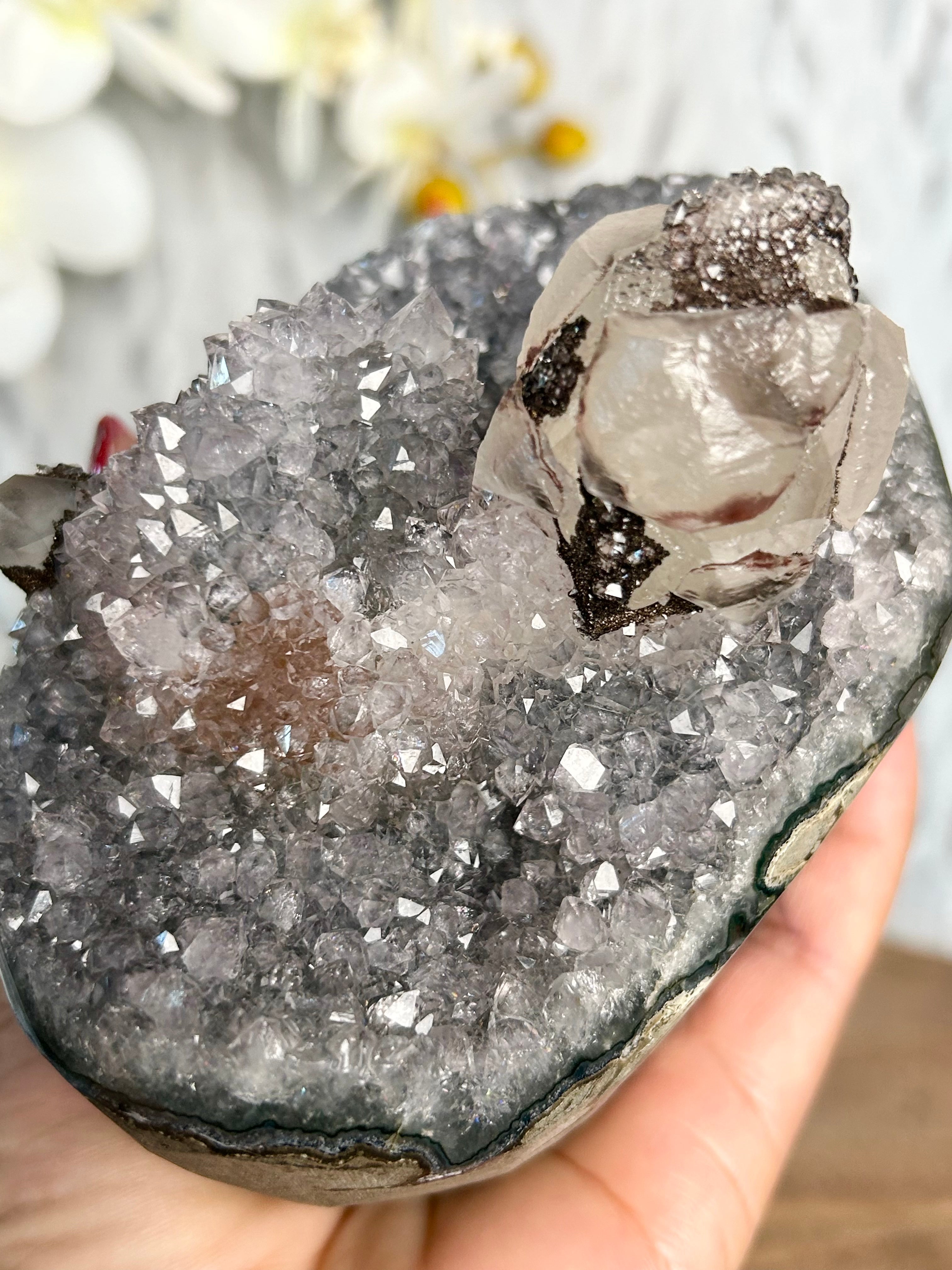 Uruguayan Amethyst Cut Base