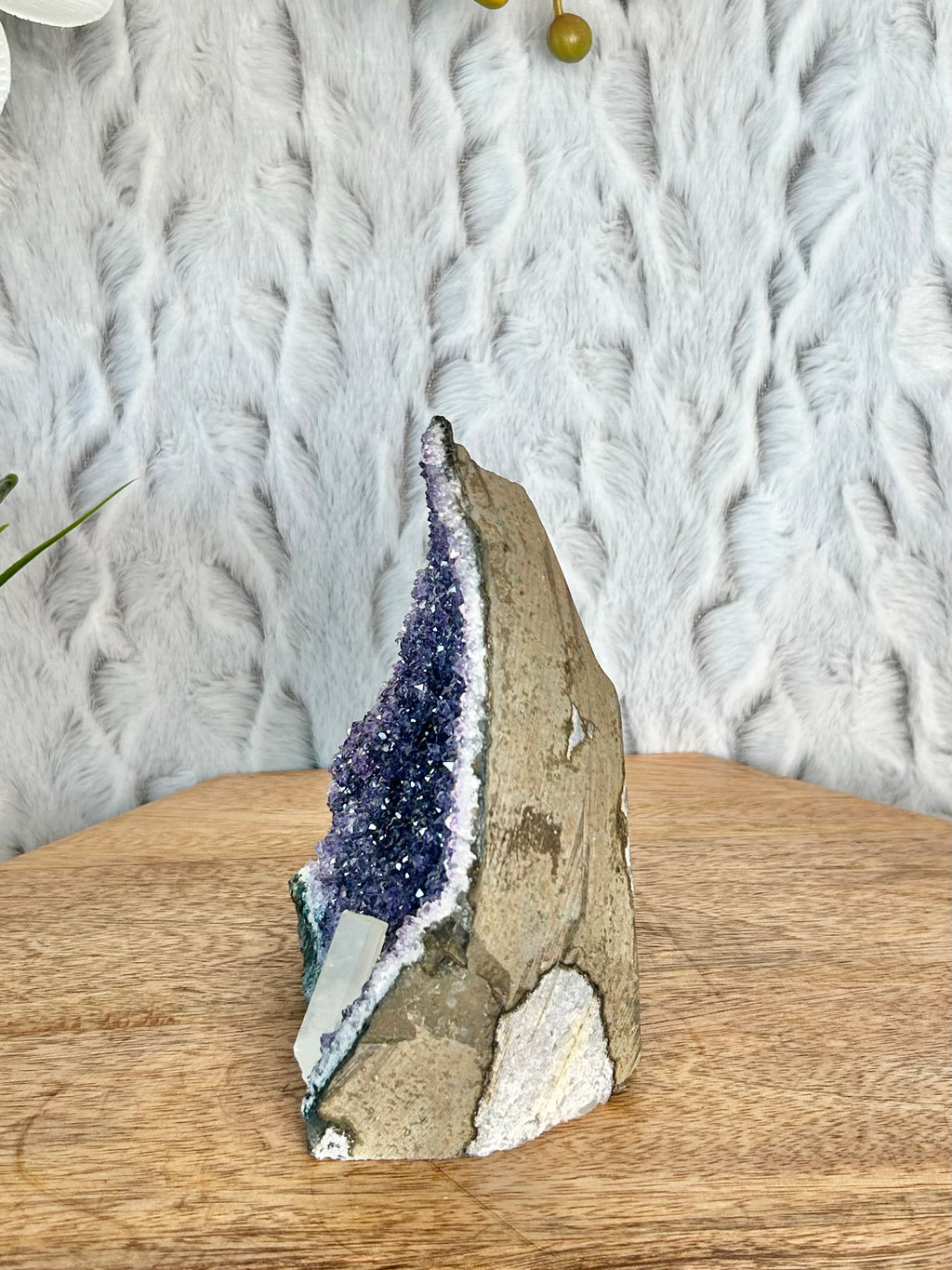 Amethyst Cut Base with Cylindrical Calcite