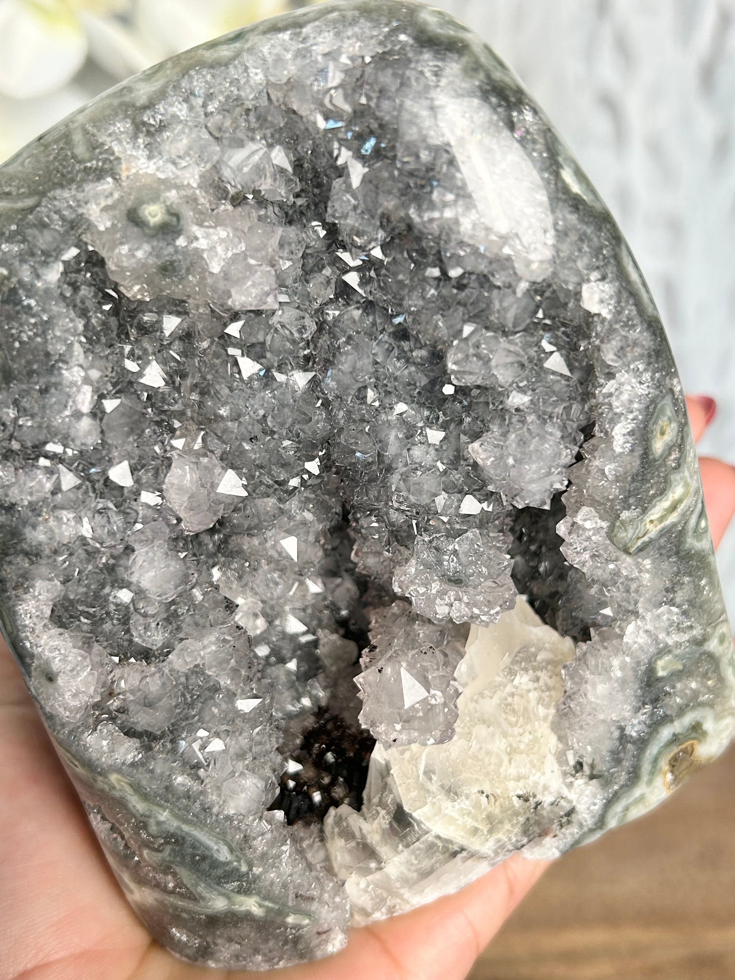 Green Amethyst Cut Base