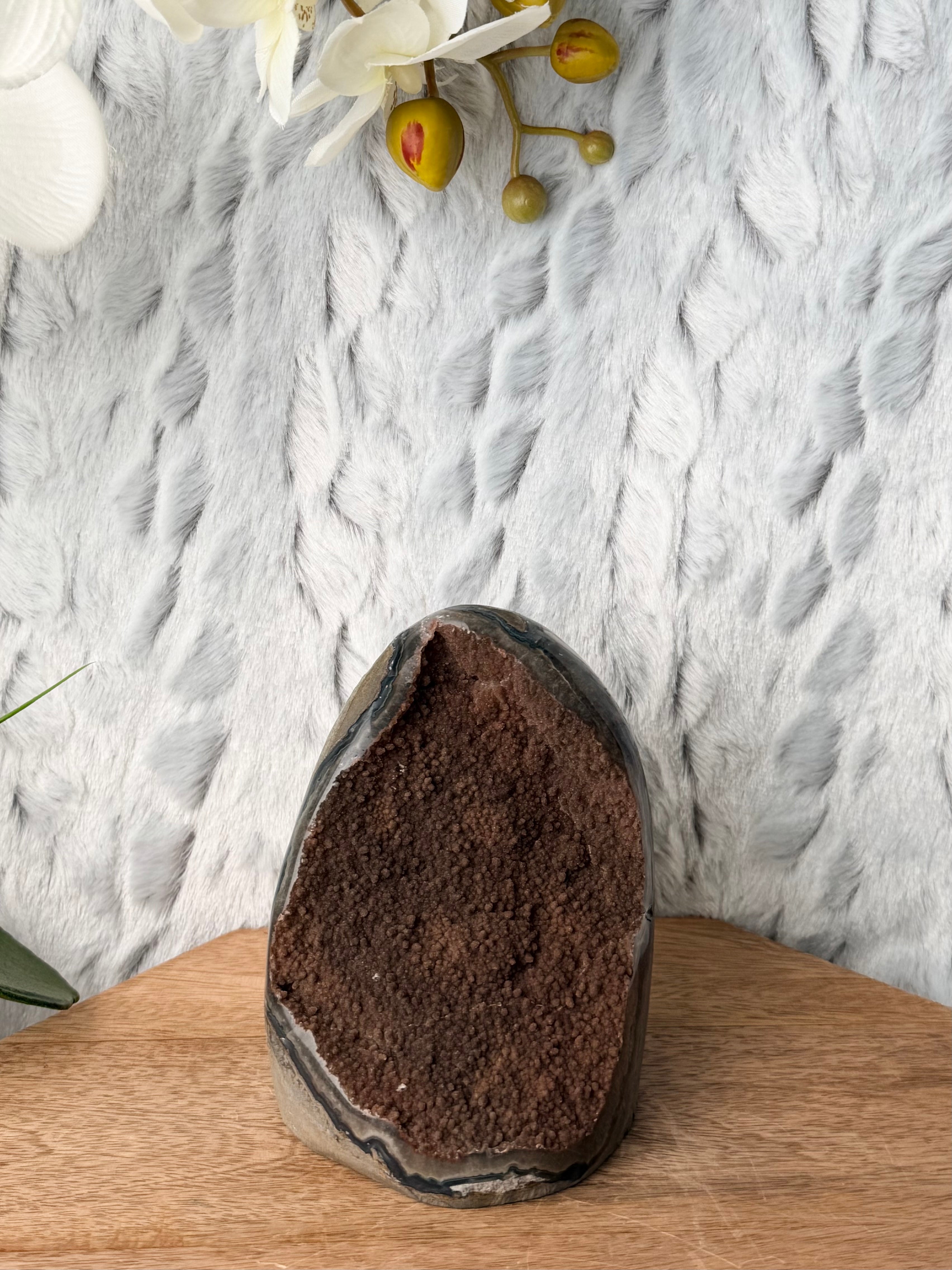 Uruguayan Rainbow Brown Druse Cut Base