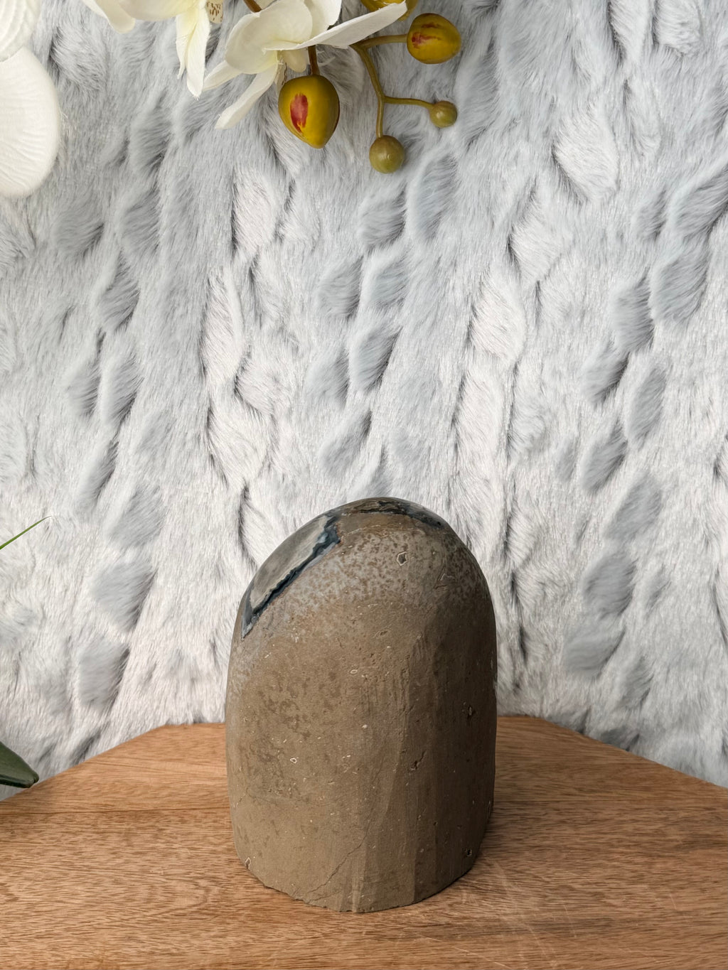 Uruguayan Rainbow Brown Druse Cut Base