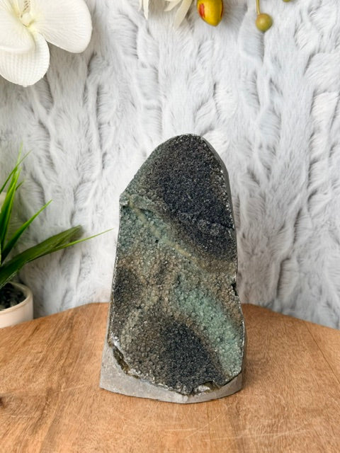 Large Chalcedony Cut Base