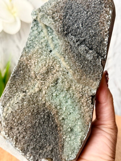 Large Chalcedony Cut Base